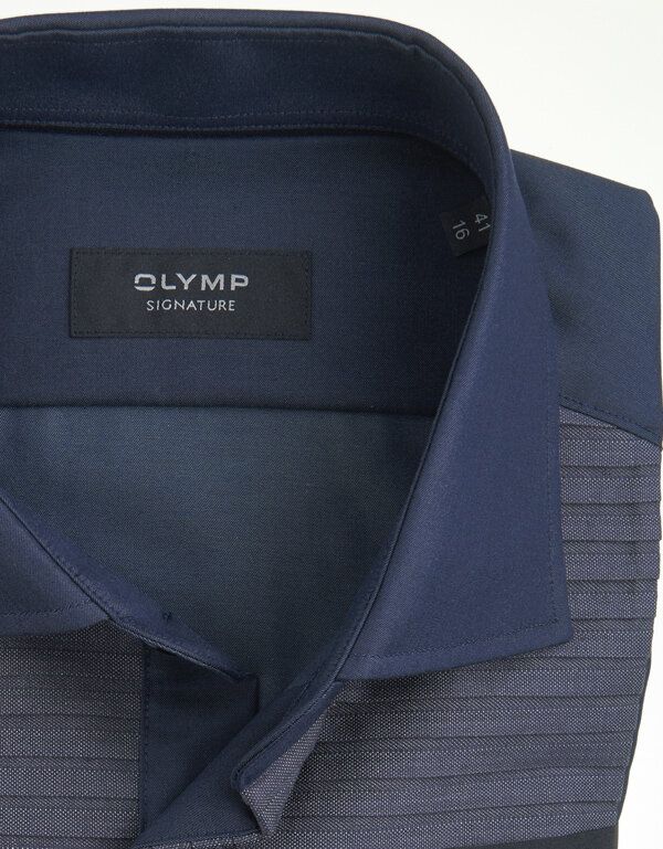 Синяя рубашка Olymp Signature с манишкой